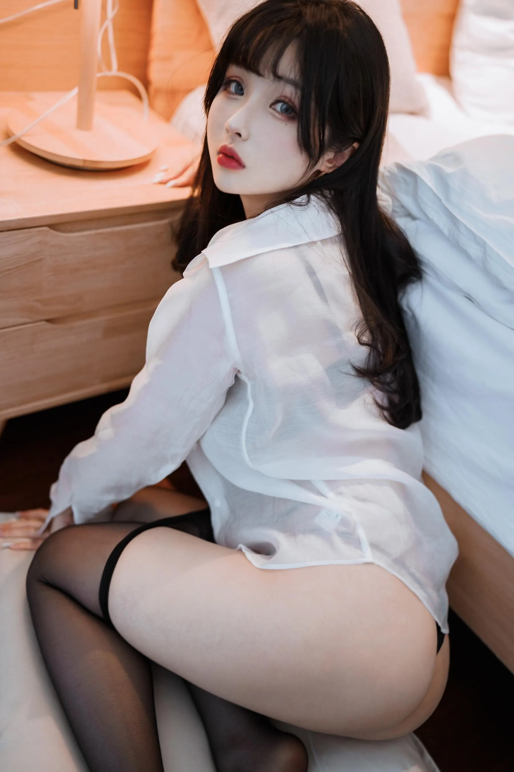 rioko凉凉子 – NO.92 面饼仙儿《黑丝ol制服双人》-OL前辈 [41P]插图6